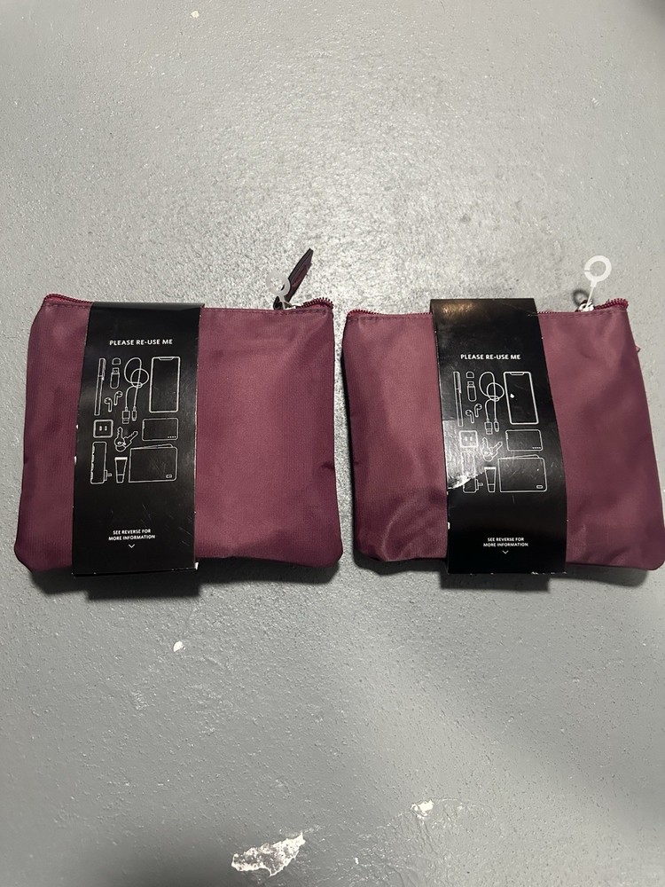 Delta One Premium Select - 2 Amenity Kits TUMI Maroon