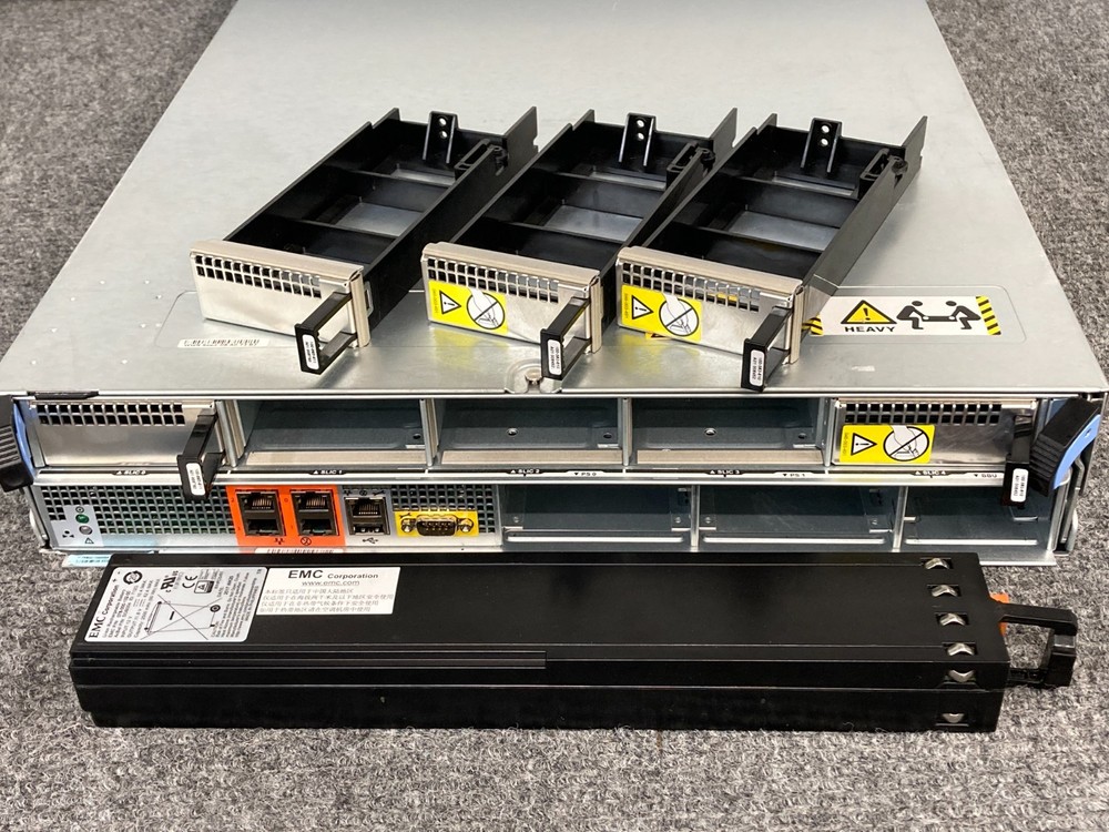 EMC SKYDPE 12-Bay SAS Storage Array w/ Power Cord (As Is)