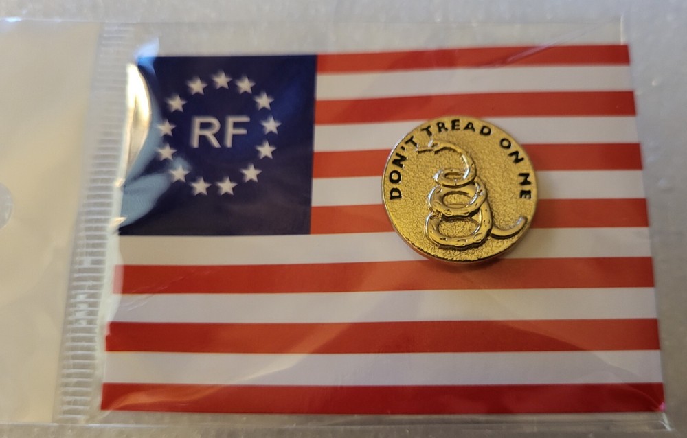 Don't Tread On Me Round Lapel Pin