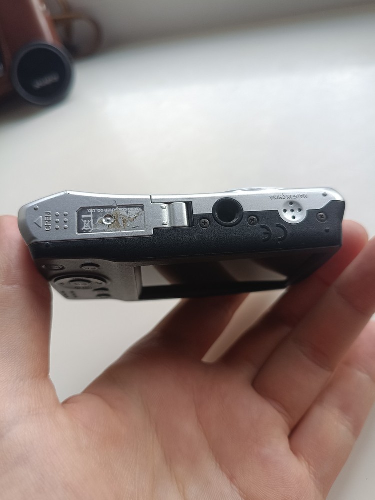 🔥Casio QV-R200 Silver 14.2MP digital compact camera🔥WORKing FULL Set🔥