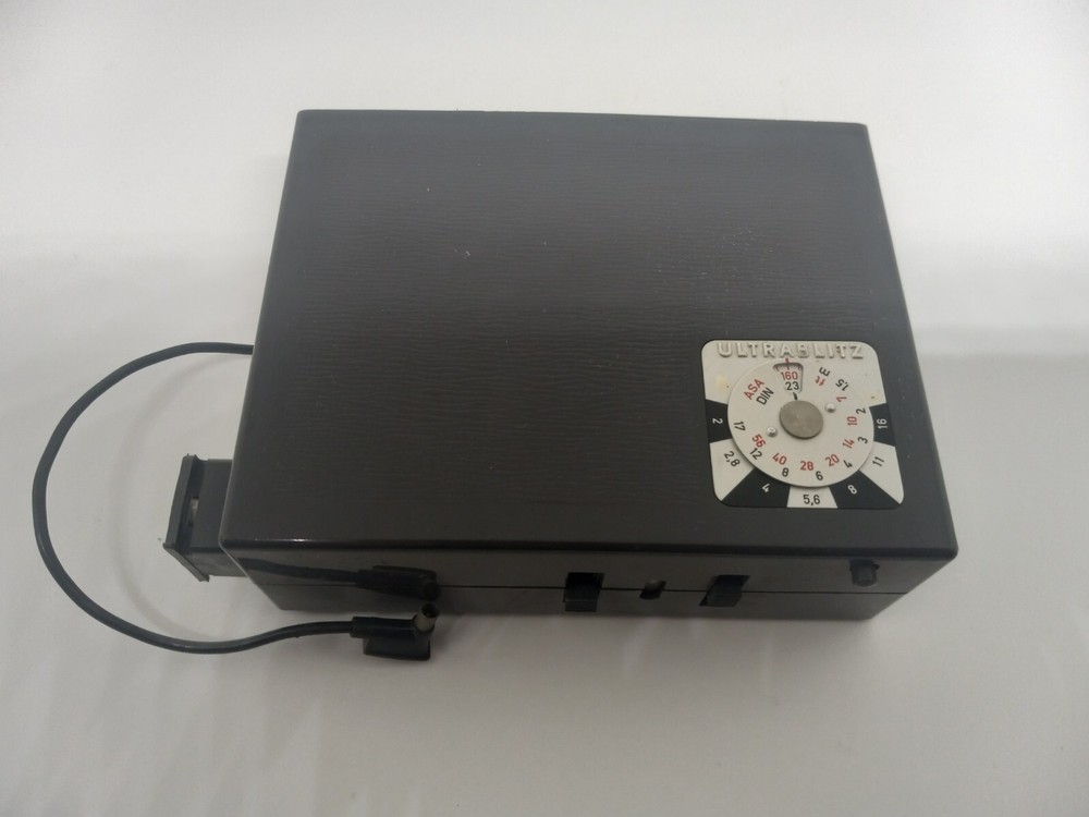 Vintage UltraBlitz Cornet 220 Camera Flash