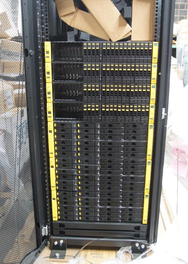 HPE 3PAR StoreServ 8440 Controller with 6x 8400 Disk Array No HDD