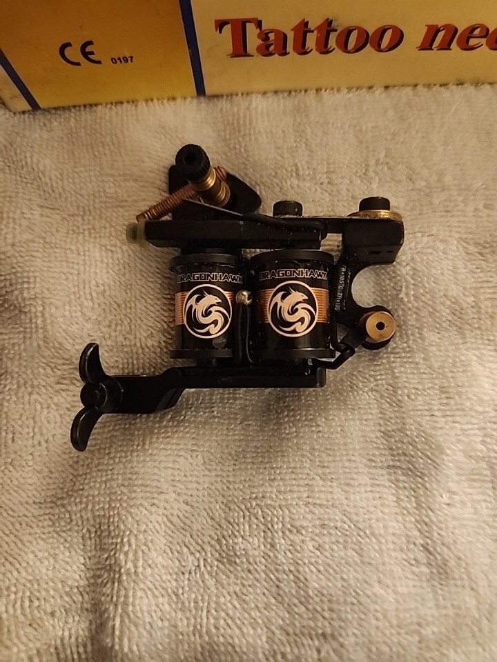 Dragon hawk Tattoo Machine, 2 Tubes, And 65 Assorted Needles