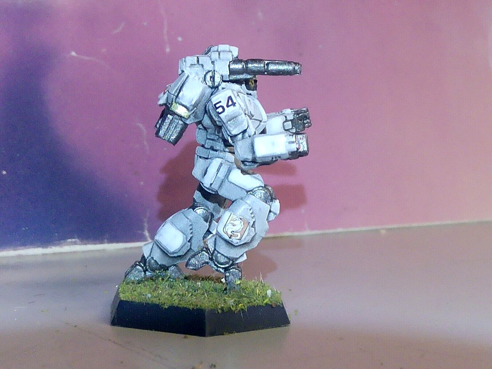 BATTLETECH PHOENIX HAWK MECH [HOUSE STEINER] (CATALYST, PLASTIC, PAINTED)