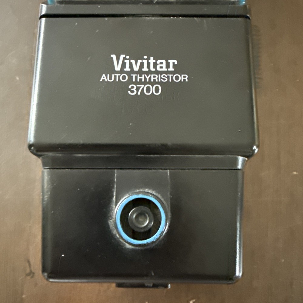 Vivitar Auto Thyristor 3700 Flash Unit - Tested
