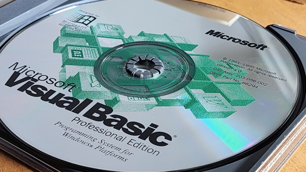 Microsoft Visual Basic Professional Edition 4.0 W/CD Key Windows 95 VB4 Pro