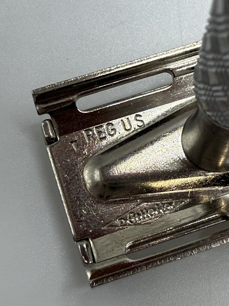 Vintage Gillette Double Edge Razor & Platinum Plus Blade. Date code T4