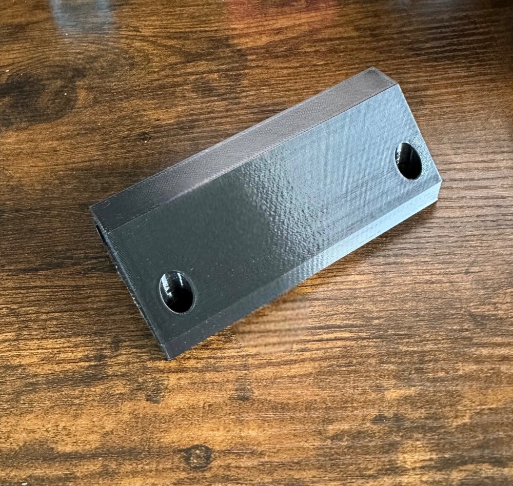 Milwaukee M12 Compact Inflator Wall Mount Black