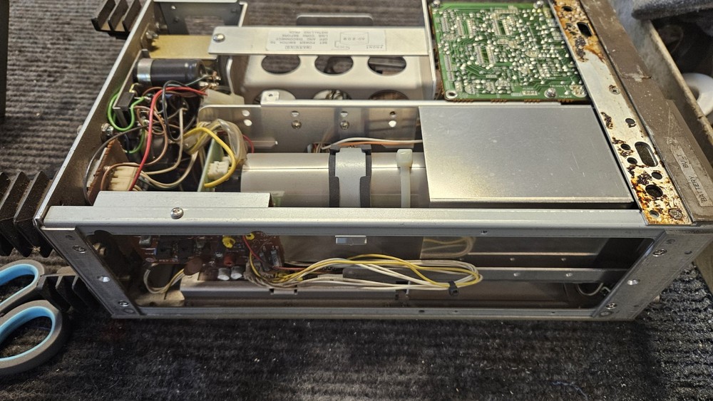 Hitachi Oscilloscope V-209 - Tested And Displays Wave Form On Both Channels