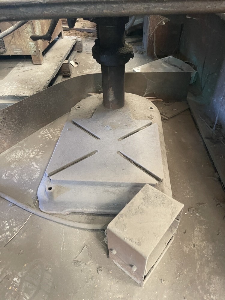 Walker-Turner Heavy Duty Industrial Drill Press ￼