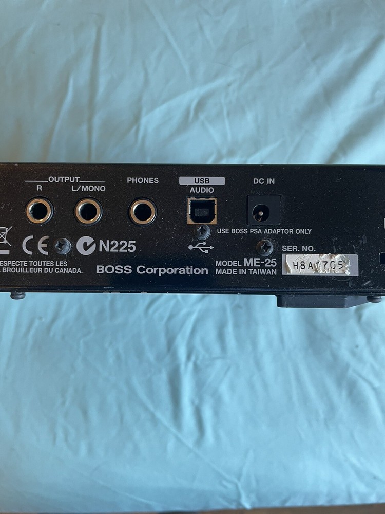 boss me-25 guitar multi-effects pedal