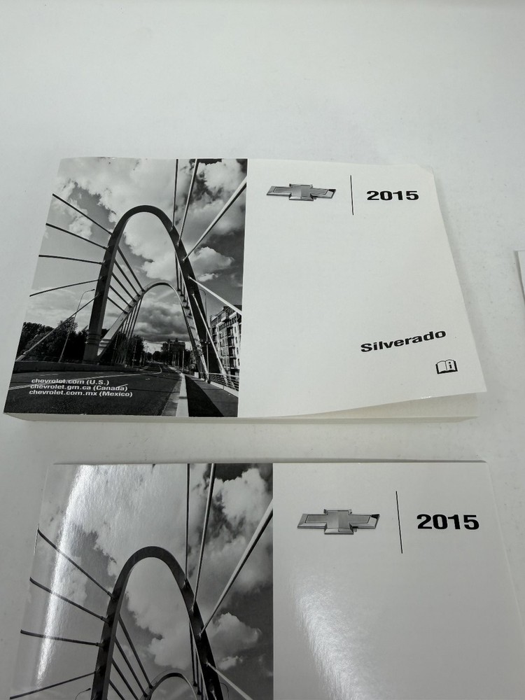 2015 Chevrolet Silverado Owners Manual OEM Set