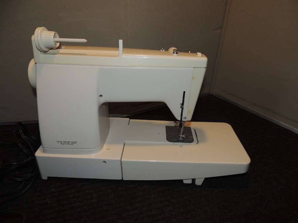 Finesse 834 Sewing Machine