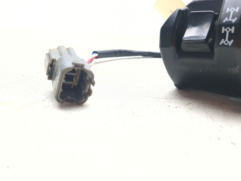 15-24 Can-Am Outlander 450 Right Control Button Switch