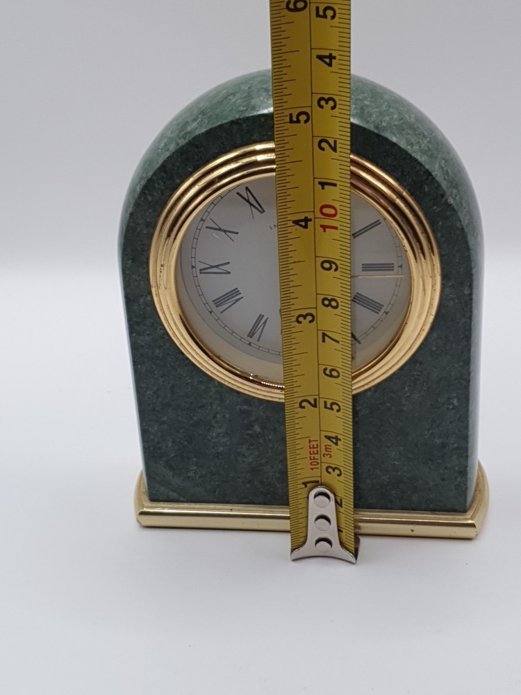 Vintage Infinite Shelf Clock