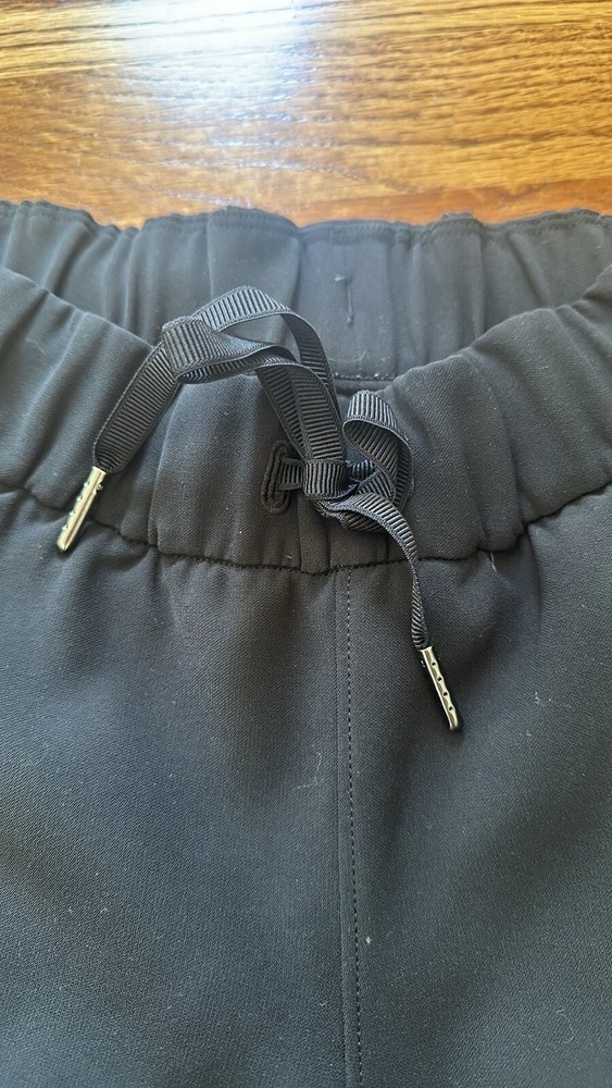 Lululemon Black On The Fly Jogger Size 2