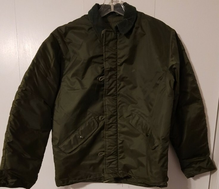 extreme cold weather jacket - size medium Alpha Industries