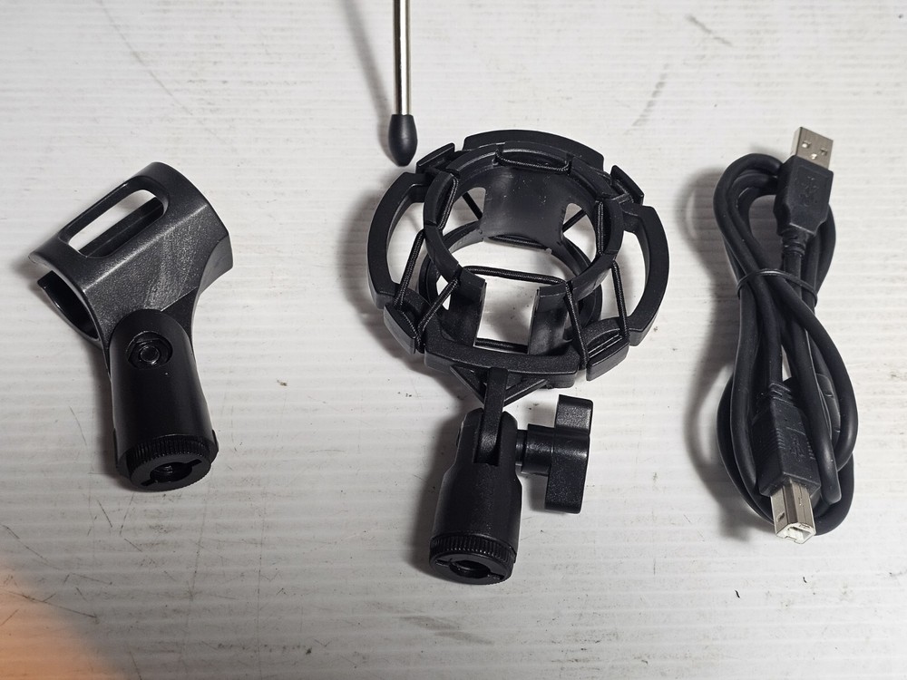 MAONO USB Microphone with 3 Mount & USB Cable ~ Podcast / Gaming