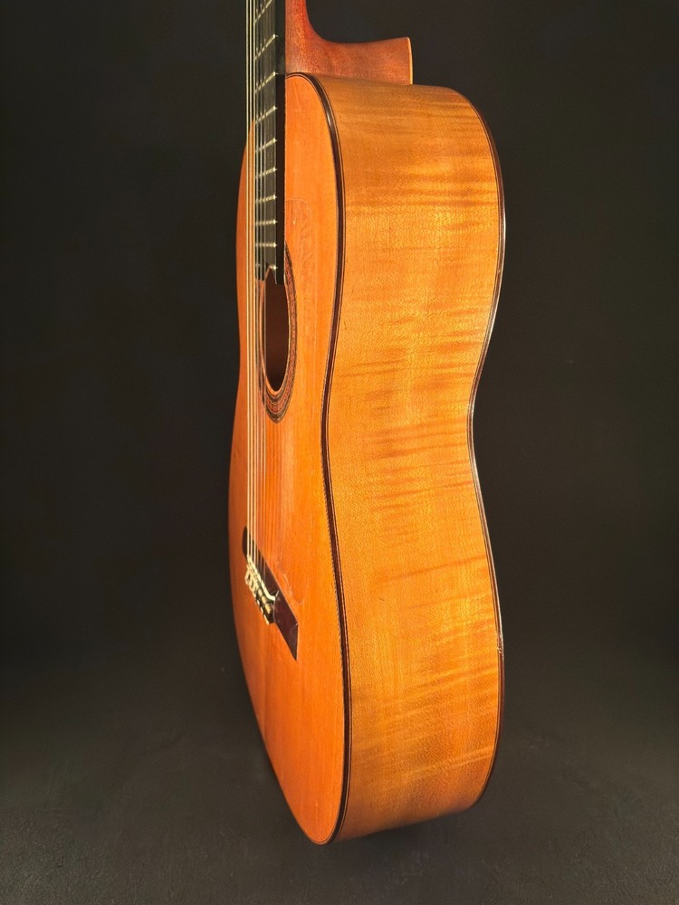 1965 Manuel de la Chica Guitar