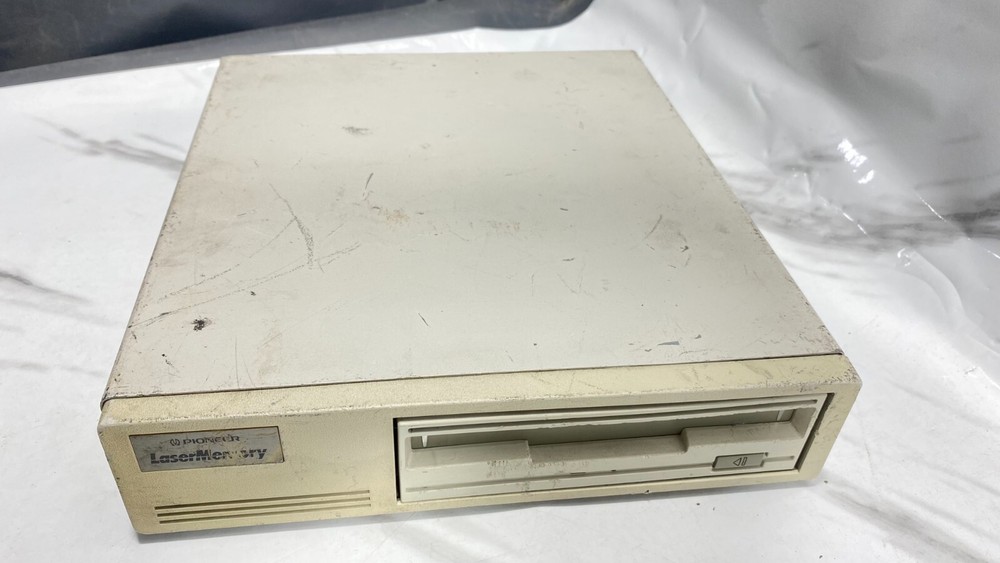 Pioneer 654MB DE-SH7101 External Optical Disk Drive System