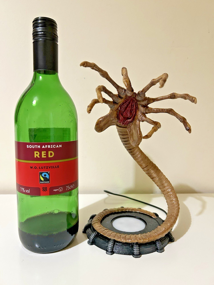 Alien Facehugger Lamp/Nightlight USB LED Remote Control 16 Colour