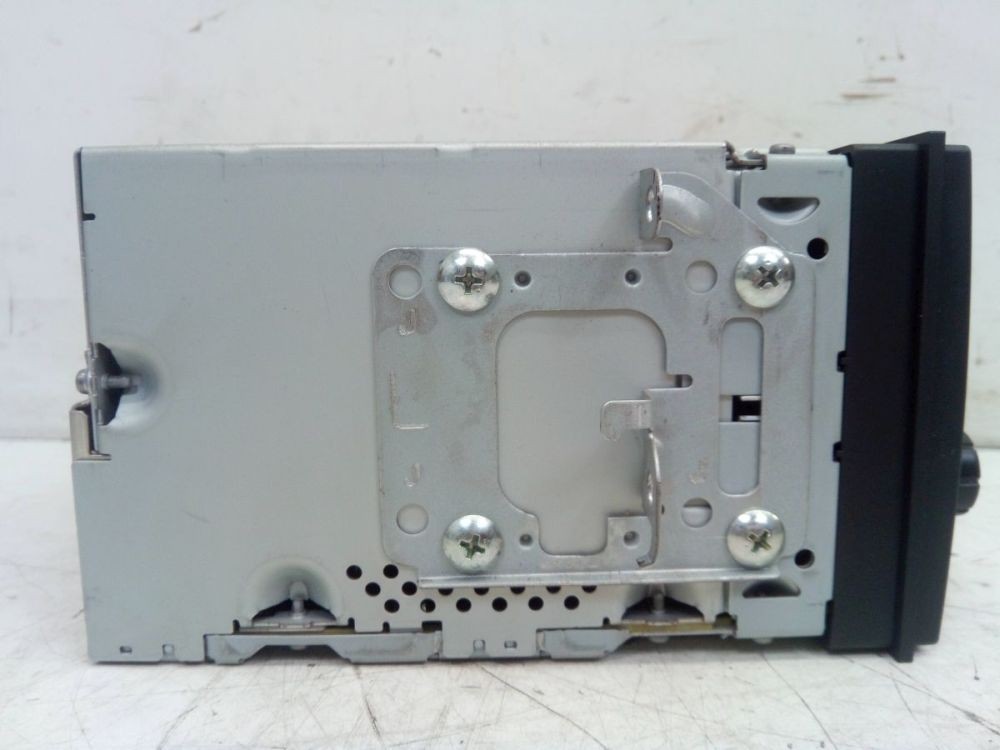 Radio/Navigation System Combination This radio requires a CODE, CODE