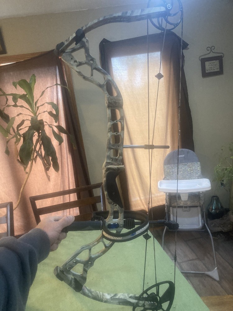 Diamond Outlaw Compound Bow
