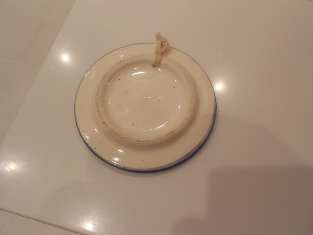 JERUSALEM SMALL HANGING PLATE 3 3/4" ACROSS EXCELLENT CONDITION