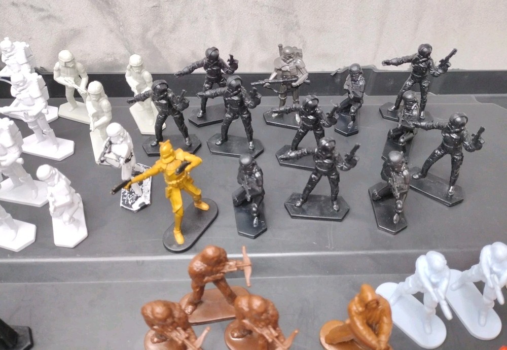 Hasbro Star Wars Command Army Men Figures & Ships 81 Piece