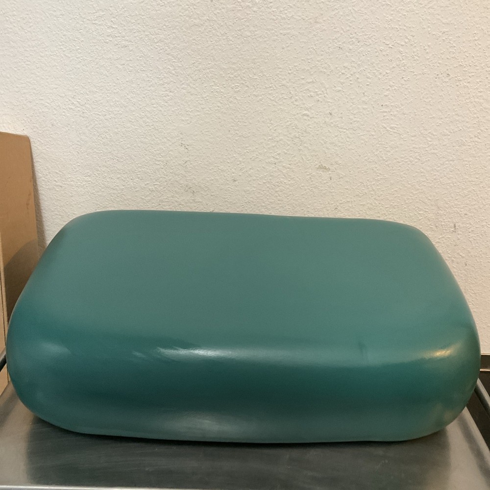 Foot Pillow With Mount For Midmark 75 Evolution Green