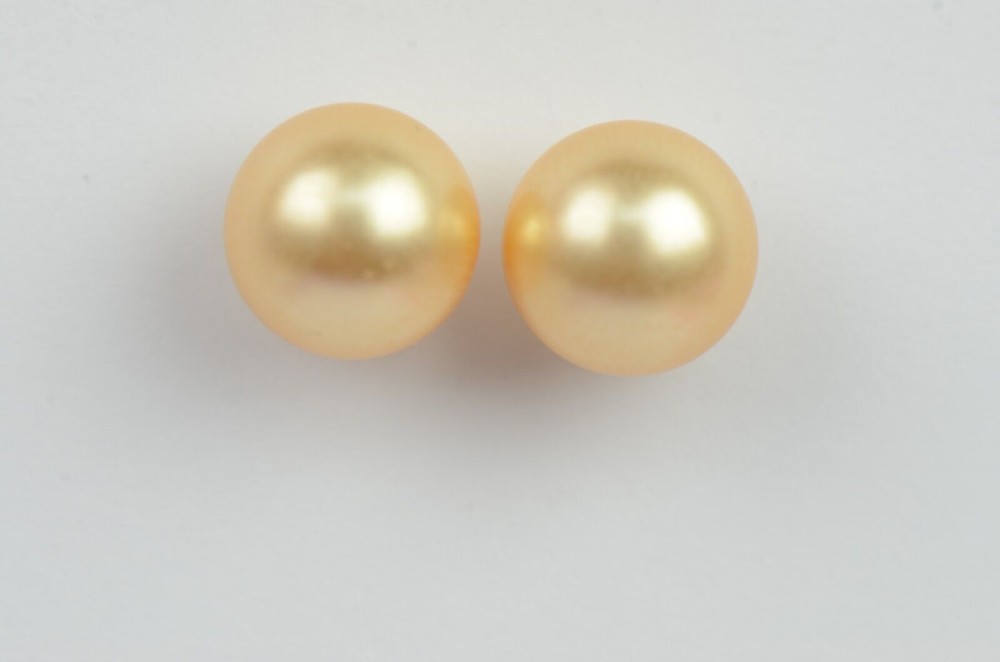 925 Sterling Silver Beautiful Classic Pearls Stud Earrings