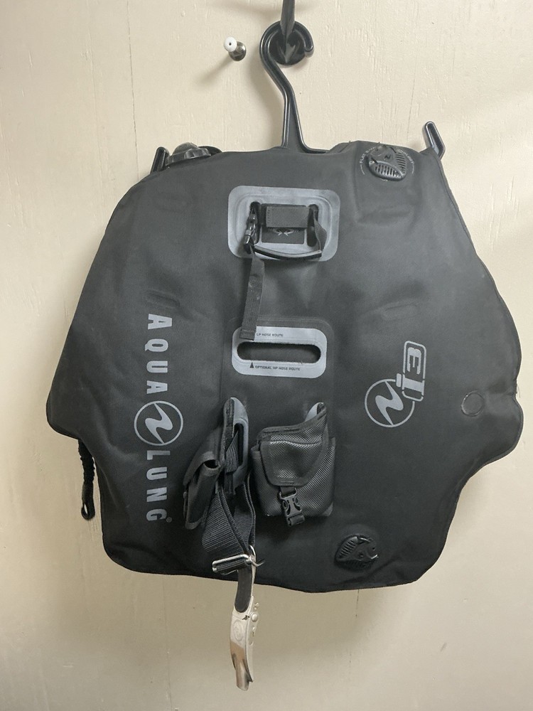 AquaLung Dimension BCD - ML Used & Repaired Wing