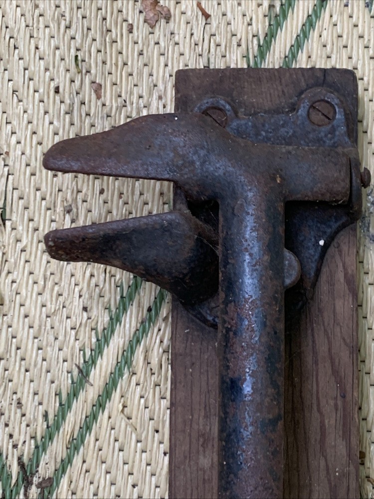 Vintage Cast Iron Wall Mount Mounted Nutcracker Nut Cracker Collectable