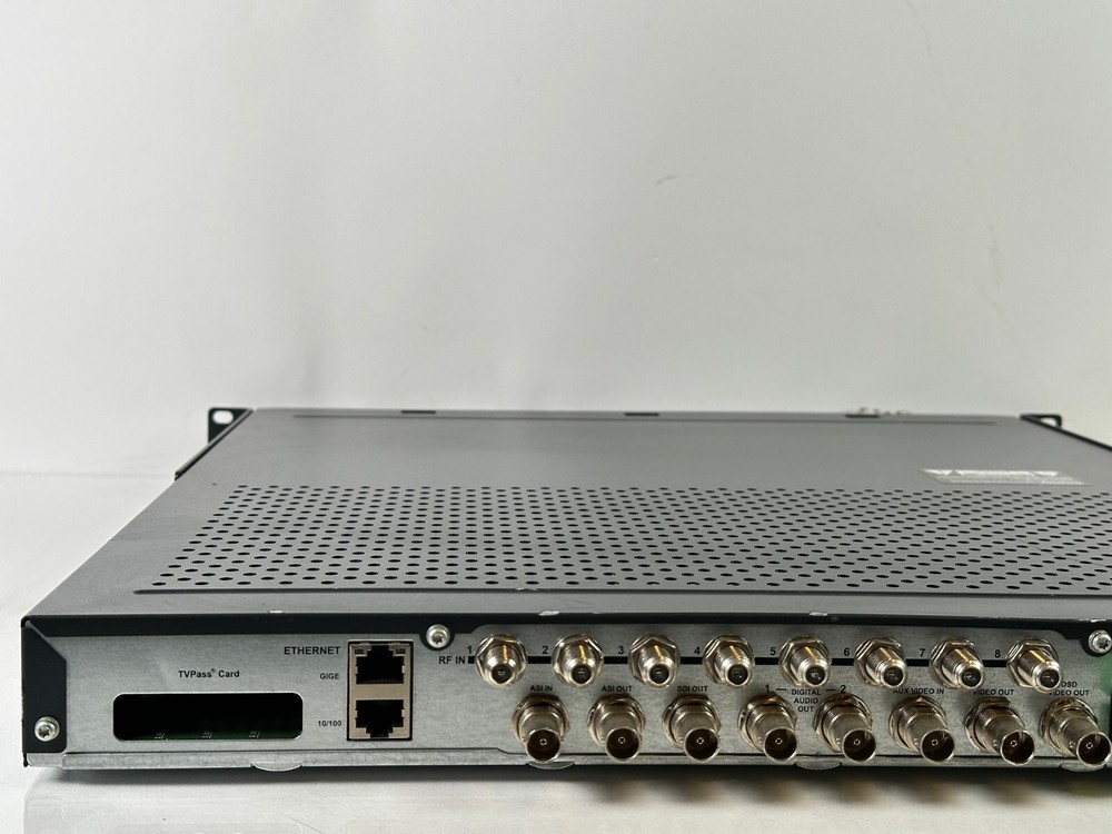 Motorola DSR-4550, Commercial Integrated Satellite Receiver/Decoder