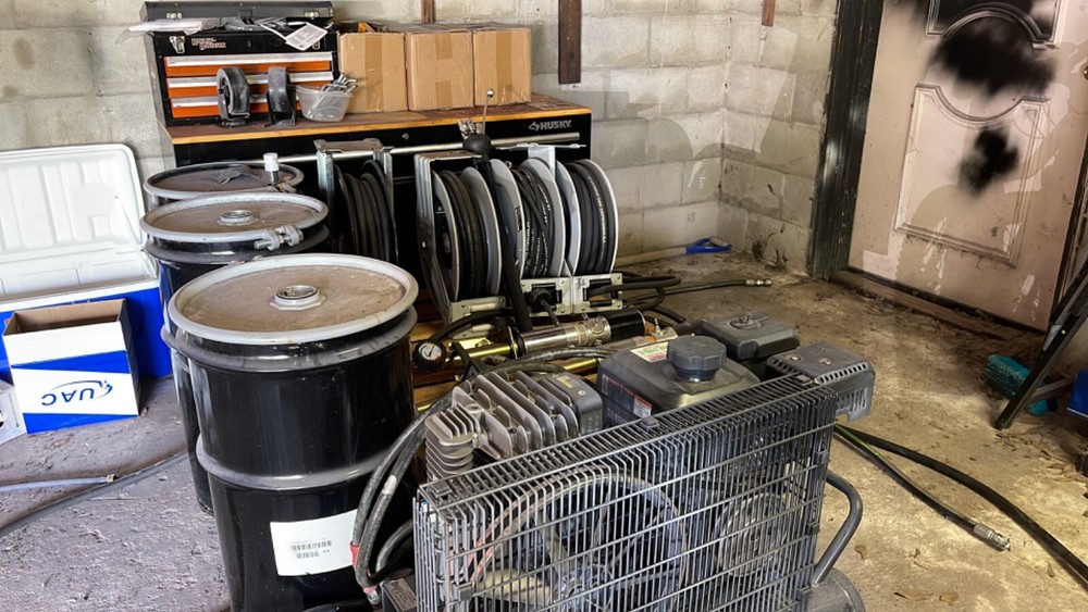 PROFESSIONAL PNEUMATIC OIL CHANGING SYSTEM