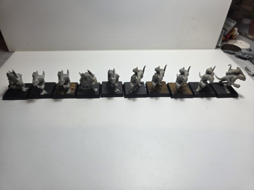10x Warhammer Lizardmen Skinks With Bows