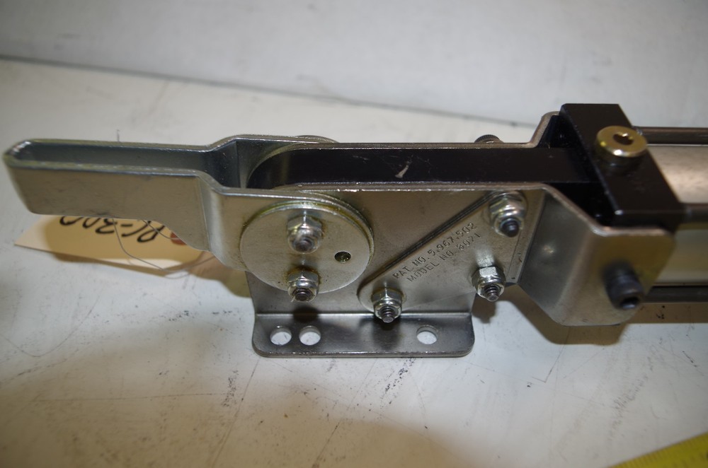 DESTACO PNEUMATIC HOLD DOWN CLAMP & BALLUFF SENSOR CODE: PC-300