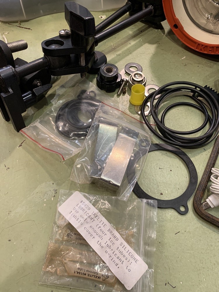 Underwater Scuba camera and flashlight with accessories