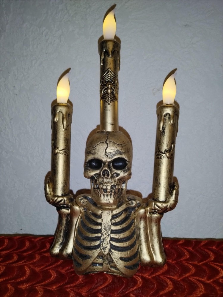 SKULL SKELETON CANDELABRA HALLOWEEN HORROR DECOR DISPLAY - FLICKERING FLAMES