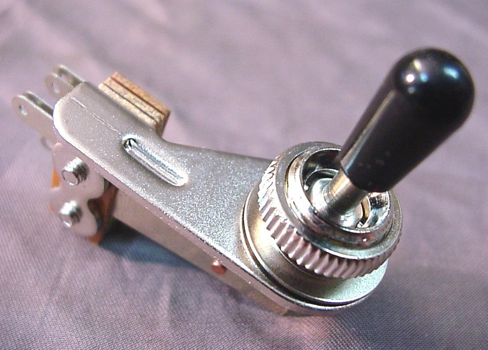 VINTAGE STYLE RIGHT ANGLE 3-WAY TOGGLE SWITCH FOR GUITAR - CHROME