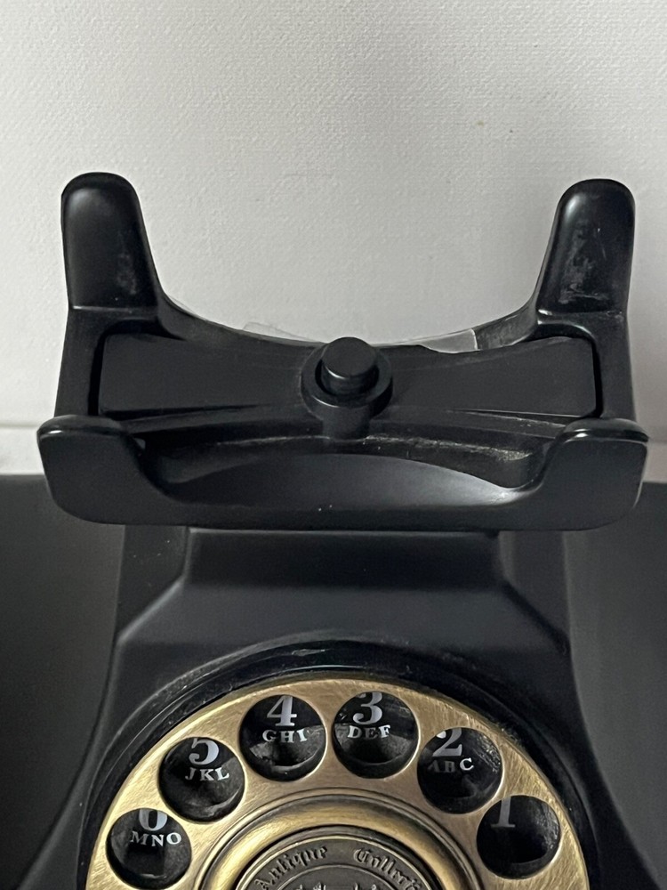 Paramount electronics ltd Retro Vintage Telephone black..