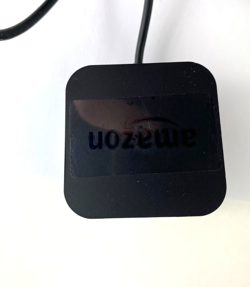 Amazon Echo Show 1st Generation W/AC 7" Display White / Black - 2017