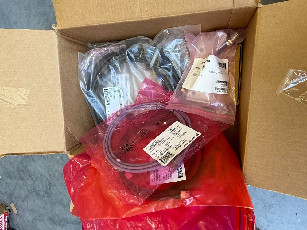 ERICSSON NTB 101 0067/13 Accessory Kit Open Box