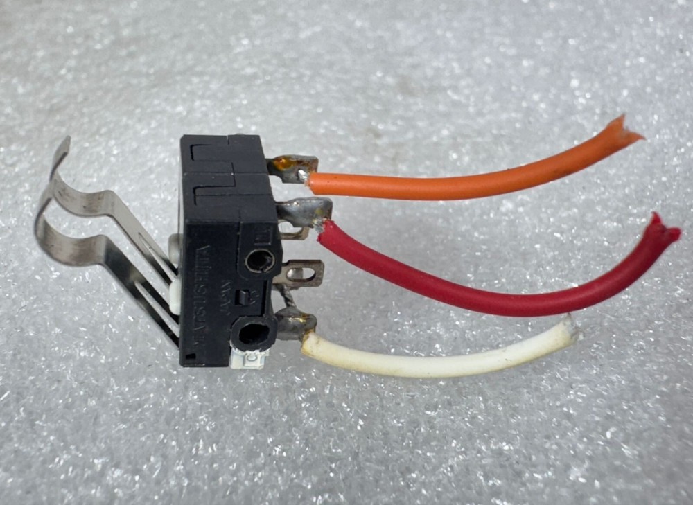 MATSUSHITA Oval AH1684 Microswitch