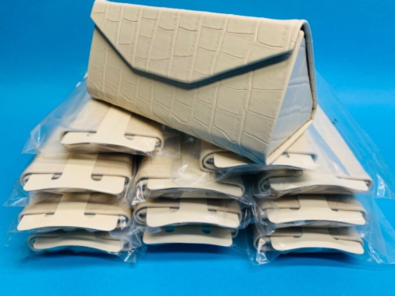 Collapsible Eyeglass Case