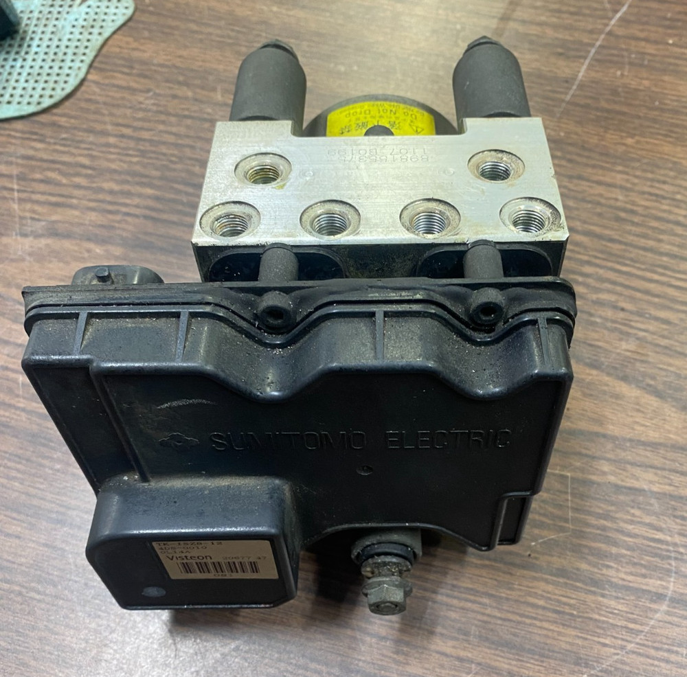 898155375 ISUZU NPR BRAKE CONTROL MODULE (ABS) 4D8-0010