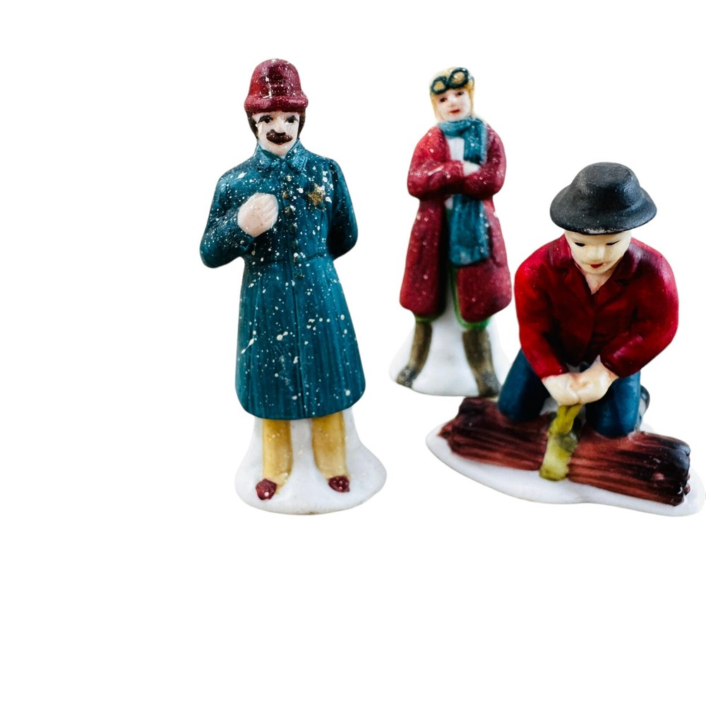 4 vtg Dept 56 figurines