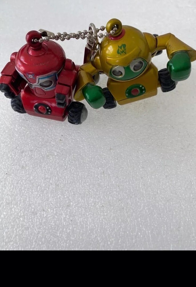 Rare Rumble Robots Interactive Fighting  Keychain Me-Fisto Red Only