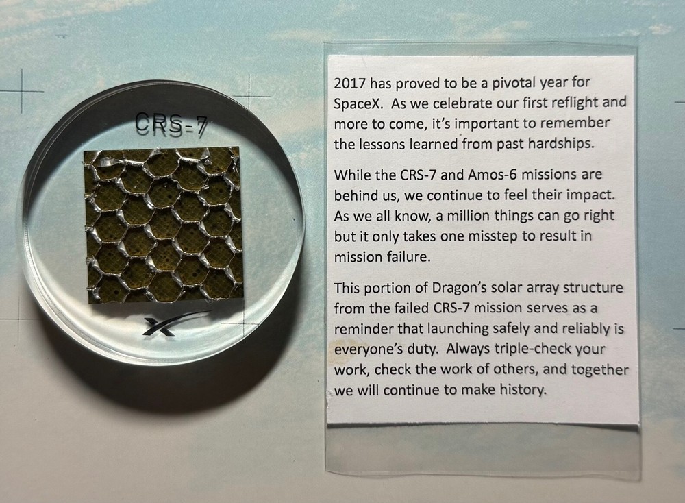 SPACEX SPACE X  EARLY PROJECT CRS-7 FLOWN SOLAR ARRAY LUCITE DISC 🚀