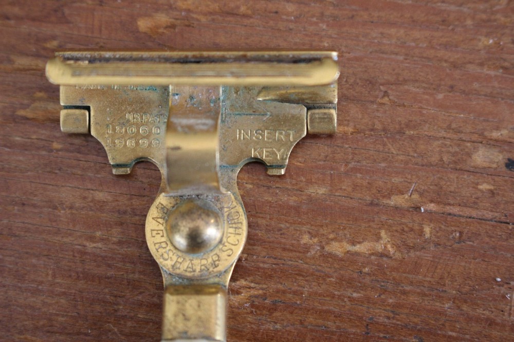 Vintage Eversharp Schick Injector Razor With Bakelite Handle